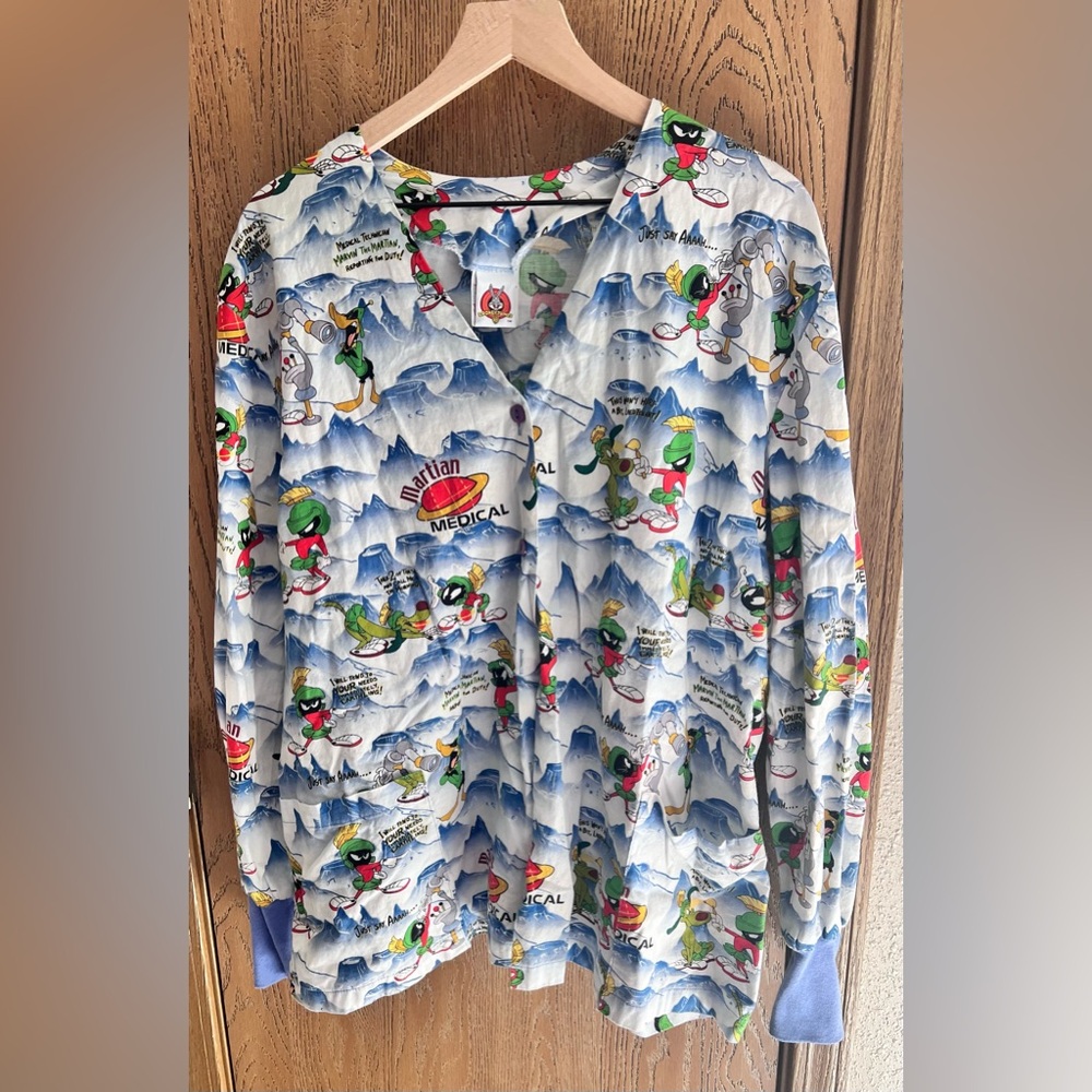 Marvin the Martian Looney Tunes Graphic Scrub Long Sleeve Top size XL